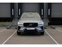 Volvo XC60 T6 Plug-in hybrid AWD Plus Dark | Verwarmde Voorstoelen, Stuurwiel en Achterbank | Panoramisch Schuif-/Kanteldak | Semi- Elektrische Trekhaak | 360-Camera | Adaptieve Cruise Control | Draadloze Telefoonlader
