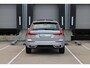 Volvo XC60 T6 Plug-in hybrid AWD Plus Dark | Panoramadak met schuif-/kantelfunctie | Semi- Elektrische Trekhaak| Verwarmbare voorstoelen, Stuurwiel en Achterbank  | 360-Camera | Adaptieve Cruise Control | Draadloze Telefoonlader