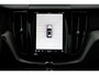 Volvo XC60 T6 Plug-in hybrid AWD Plus Dark | Verwarmde Voorstoelen, Stuurwiel en Achterbank | Panoramisch Schuif-/Kanteldak | Semi- Elektrische Trekhaak | 360-Camera | Adaptieve Cruise Control | Draadloze Telefoonlader