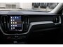 Volvo XC60 T6 Plug-in hybrid AWD Plus Dark | Verwarmde Voorstoelen, Stuurwiel en Achterbank | Panoramisch Schuif-/Kanteldak | Semi- Elektrische Trekhaak | 360-Camera | Adaptieve Cruise Control | Draadloze Telefoonlader