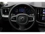 Volvo XC60 T6 Plug-in hybrid AWD Plus Dark | Verwarmde Voorstoelen, Stuurwiel en Achterbank | Panoramisch Schuif-/Kanteldak | Semi- Elektrische Trekhaak | 360-Camera | Adaptieve Cruise Control | Draadloze Telefoonlader