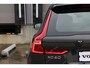Volvo XC60 T6 Plug-in hybrid AWD Plus Dark | Verwarmde Voorstoelen, Stuurwiel en Achterbank | Panoramisch Schuif-/Kanteldak | Semi- Elektrische Trekhaak | 360-Camera | Adaptieve Cruise Control | Draadloze Telefoonlader