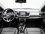 Kia Stonic 1.0 T-GDi ExecutiveLine | Automaat | Camera | Parkeer sensoren | DAB | Climate control | Stoel/Stuur verwarming | LMV | Leder | Cruise control
