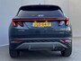 Hyundai Tucson 1.6 T-GDI PHEV Plug-in Comfort 4WD Automaat / Fabrieksgarantie tot 04-2028 ** / Dealer onderhouden / Navigatie / Achteruitrijcamera / Apple Carplay Android / Dode hoek detectie / Stoelverwarming / 19" LM wielen /
