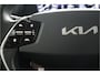 Kia Niro EV DynamicLine 64.8 kWh SOH >97% - Navigatie - Parkeersensoren voor en achter - Adaptieve cruise control Fabrieksgarantie t/m 08-2029