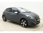 Peugeot 208 1.2 110pk Première 110 pk Panoramadak | 17 inch LM velgen | Navigatie | kuipstoelen | Climate Control