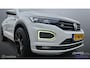 Volkswagen T-Roc 1.5 TSI R-Line automaat Camera 19'' velgen