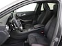 Mercedes-Benz GLA 180 Premium Plus Harman Kardon / Memory Seats / Panoramadak / Nightpakket / 360 Camera / Stoelverwaming /
