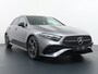 Mercedes-Benz A-klasse 180 Star Edition AMG Line | Panorama - Schuifdak | Trekhaak Wegklapbaar | Multibeam Led | Nightpakket | Sfeerverlichting | 18" Lichtmetalen AMG Velgen
