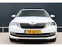 Skoda Octavia Combi 1.0 TSI Greentech Style Business Automaat | Stoelverwarming | Trekhaak | 18 Inch | Camera | LED | Canton