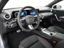Mercedes-Benz A-klasse 250 e Star Edition AMG Line | Panorama - Schuifdak | Distronic Cruise Control | Multibeam Led | Voorstoelen Verwarmd | Nightpakket | 19" Lichtmetalen AMG Velgen | Sfeerverlichting