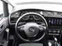 Volkswagen Touran 1.4 TSI 150pk DSG Highline Business R 7p · Apple/Android Car Play · P-Sensoren · Elek. Achterklep · Trekhaak · Stoel & Stuur Verwarming · 17'' Inch ·