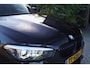 BMW 1-Serie 118i High Executive M Sport Autom Schkdak Leder Sportst Stoelverw Navi Clima 2x PDC LED Kopl LMV Trekh ENZ NL Auto.