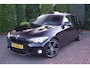 BMW 1-Serie 118i High Executive M Sport Autom Schkdak Leder Sportst Stoelverw Navi Clima 2x PDC LED Kopl LMV Trekh ENZ NL Auto.