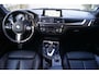 BMW 1-Serie 118i High Executive M Sport Autom Schkdak Leder Sportst Stoelverw Navi Clima 2x PDC LED Kopl LMV Trekh ENZ NL Auto.