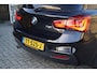 BMW 1-Serie 118i High Executive M Sport Autom Schkdak Leder Sportst Stoelverw Navi Clima 2x PDC LED Kopl LMV Trekh ENZ NL Auto.