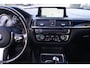 BMW 1-Serie 118i High Executive M Sport Autom Schkdak Leder Sportst Stoelverw Navi Clima 2x PDC LED Kopl LMV Trekh ENZ NL Auto.
