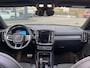 Volvo XC40 Recharge P8 AWD R-Design 1e eigenaar | Origineel NL auto | Pano | Harman Kardon | 360° Camera | Elec. trekhaak | Rijklaar met 12 mnd BOVAG | BTW verrekenbaar