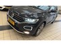 Volkswagen T-Roc 1.5 TSI Sport | 150 PK | Automaat | Camera | Navigatie | Stoelverwarming | All Season Banden | Montego Bay Velgen | Carplay / Android Auto
