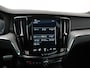 Volvo V60 2.0 T6 Recharge AWD R-Design | Panoramadak | Trekhaak | Harman/Kardon | Zondag Open!