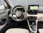 Toyota Yaris 1.5 Hybrid Executive | Creme LEER | JBL | BSM | Head-up | Rijklaar!!