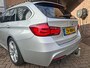 BMW 3-Serie Touring 318i M Sport Edition Panoramadak / Apple Carplay / Trekhaak / Led Verlichting / Achteruitrijcamera /