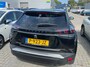 Peugeot 2008 1.2 PureTech Allure | Apple Carplay / Android Auto | Climate Controle | Parkeersensoren | Cruise Controle |17'' Lichtmetalen velgen{ uitgelichte-opties}