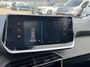 Peugeot 2008 1.2 PureTech Allure | Apple Carplay / Android Auto | Climate Controle | Parkeersensoren | Cruise Controle |17'' Lichtmetalen velgen{ uitgelichte-opties}