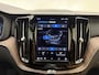 Volvo XC60 T8 Long Range 455pk AWD Ultimate Dark / 22 inch / HUD / Luchtvering / Geventileerde massagestoelen / Panorama dak /