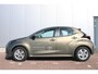 Toyota Yaris 1.5 Hybrid 115 Active | Automaat | Camera | L.M. Velgen | Apple Carplay / Android Auto | Oxide Bronze metallic |