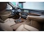 BMW 5-Serie 535i 306pk High-Executive I Schuifdak I 19'' I Camera I HuD I Stoel&Stuur-verw. I ACC I NL-auto I NAP