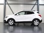 Opel Mokka 1.4 140PK Turbo Cosmo | AGR Stoelen | Armsteun | Trekhaak | Climate Control | Cruise Control | Camera | 17" LMV | Goed Onderhouden | Isofix | Privacy Glass |