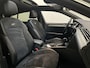 Volkswagen Arteon 2.0 TSI 190pk DSG Business R Exclusive R-Line Panoramadak Stoelverwarming Virtual Cockpit Camera