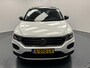 Volkswagen T-Roc 1.5 TSi Sport Automaat-Trekhaak-Panoramadak-Navigatie-Carplay-Adapt.Cr.contr-Clima-Camera-Stoelverwarming-Parkeersensoren V+A-Lm17''velgen
