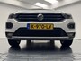 Volkswagen T-Roc 1.5 TSi Sport Automaat-Trekhaak-Panoramadak-Navigatie-Carplay-Adapt.Cr.contr-Clima-Camera-Stoelverwarming-Parkeersensoren V+A-Lm17''velgen