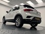 Volkswagen T-Roc 1.5 TSi Sport Automaat-Trekhaak-Panoramadak-Navigatie-Carplay-Adapt.Cr.contr-Clima-Camera-Stoelverwarming-Parkeersensoren V+A-Lm17''velgen