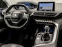 Peugeot 5008 1.2 PureTech Allure Sport 7 Persoons (APPLE CARPLAY, GROOT NAVI, 360 CAMERA, LEDER, SPORTSTOELEN, TREKHAAK, KEYLESS, CRUISE, DAB+, NIEUWSTAAT)
