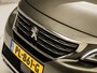 Peugeot 5008 1.2 PureTech Allure Sport 7 Persoons (APPLE CARPLAY, GROOT NAVI, 360 CAMERA, LEDER, SPORTSTOELEN, TREKHAAK, KEYLESS, CRUISE, DAB+, NIEUWSTAAT)