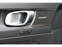 Volvo XC40 T4 Recharge Plug in Hybrid AUT7 211PK Inscription | Panoramadak | Trekhaak | 360 Graden Parkeercamera | Verwarmbare voorstoelen en stuurwiel | Premium audio by Harman/Kardon | Verwarmbare voorruit | Elektrische Achterklep | Elektrisch Verstelbare Voorstoelen Met Geheugen | Adaptieve Cruise Control |