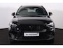 Volvo XC40 B3 Ultra Black Edition - Panorama/schuifdak - IntelliSafe Assist & Surround - 360º Camera - Harman/Kardon audio - LED Pixel koplampen - Verwarmde voorstoelen & stuur - Parkeersensoren voor & achter - Elektr. bedienb. voorstoelen met geheugen links - Draadloze tel. lader - Extra getint glas - Semi elektr. inklapbare trekhaak - 20' LMV