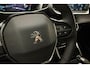 Peugeot e-2008 EV Allure Pack 50 kWh | 3-Fase | 1e Eigenaar | Navigatie | Parkeercamera Achter | DAB + | Stoelverwarming Voor | LED Verlichting |