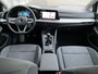 Volkswagen Golf 1.0 TSI Life / Navigatie / Parkeersensoren  V+A / Lichtmetaal 16 inch / App connect / **