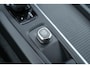 Volvo V60 2.0 B3 Momentum Advantage | Adaptieve Cruise Control | Trekhaak | Stoel-/Stuurverwarming | Parkeercamera | Navigatie | Apple CarPlay & Android Auto |