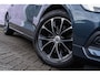 Volvo V60 2.0 B3 Momentum Advantage | Adaptieve Cruise Control | Trekhaak | Stoel-/Stuurverwarming | Parkeercamera | Navigatie | Apple CarPlay & Android Auto |