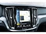 Volvo V60 2.0 B3 Momentum Advantage | Adaptieve Cruise Control | Trekhaak | Stoel-/Stuurverwarming | Parkeercamera | Navigatie | Apple CarPlay & Android Auto |
