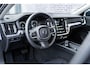 Volvo V60 2.0 B3 Momentum Advantage | Adaptieve Cruise Control | Trekhaak | Stoel-/Stuurverwarming | Parkeercamera | Navigatie | Apple CarPlay & Android Auto |