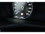 Volvo V60 2.0 B3 Momentum Advantage | Adaptieve Cruise Control | Trekhaak | Stoel-/Stuurverwarming | Parkeercamera | Navigatie | Apple CarPlay & Android Auto |