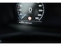 Volvo V60 2.0 B3 Momentum Advantage | Adaptieve Cruise Control | Trekhaak | Stoel-/Stuurverwarming | Parkeercamera | Navigatie | Apple CarPlay & Android Auto |