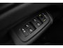 Volvo XC60 T6 Plug-in hybrid Ultra Black Edition | Head-Up | ACC | Panoramadak | Stoel+Stuurverwarming | Trekhaak | 360° Camera