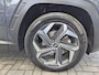 Hyundai Tucson 1.6 T-GDI PHEV Plug-in Premium 4WD Automaat / Trekgewicht 1350 kg / Elektrische achterklep / Rondomzicht camera Keyless Entry/Start / Adaptief cruise control / Stuur- en Stoelverwarming / Stoelventilatie voor /